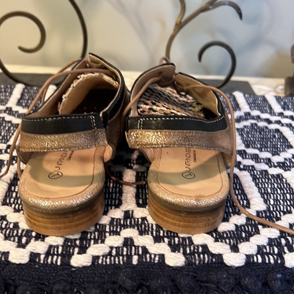 Unity In Diversity Oxford Black Gold Metallic Open Back Flats New - Picture 4 of 9